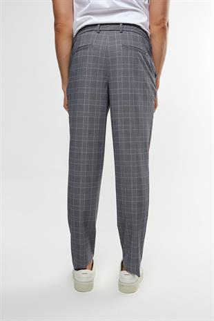 Belden Bağlamalı Kare Desen Pantolon