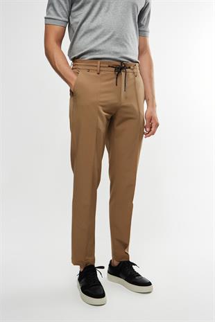 Belden Bağlamalı Taba Pantolon