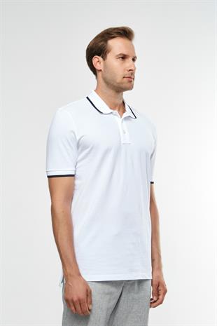 Beyaz Yaka Detaylı Polo Yaka T-shirt