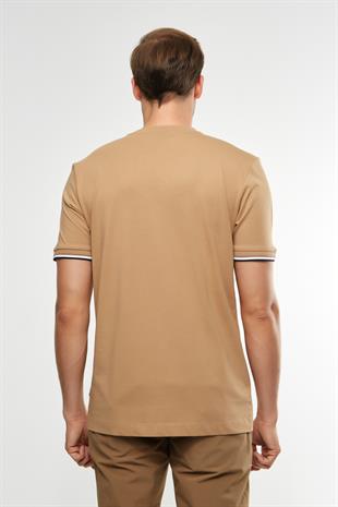 Kol Detaylı Bej Bisiklet Yaka T-shirt