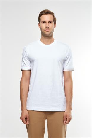 Kol Detaylı Beyaz Bisiklet Yaka T-shirt