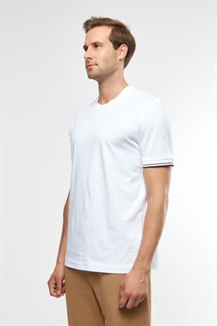 Kol Detaylı Beyaz Bisiklet Yaka T-shirt