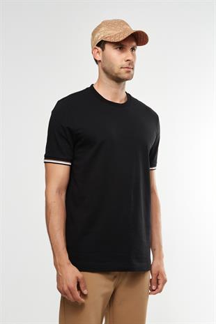 Kol Detaylı Siyah Bisiklet Yaka T-shirt