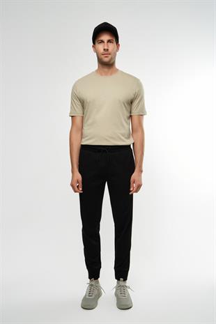 Siyah Düz Kesim Jogger Pantolon