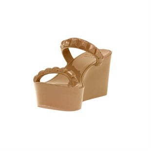 Nude Platform Terlik