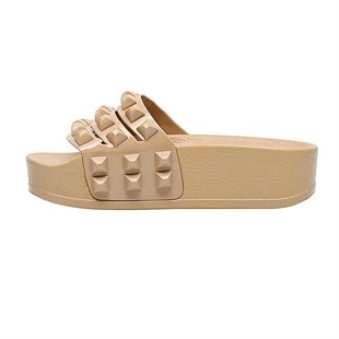 Nude Platform Terlik