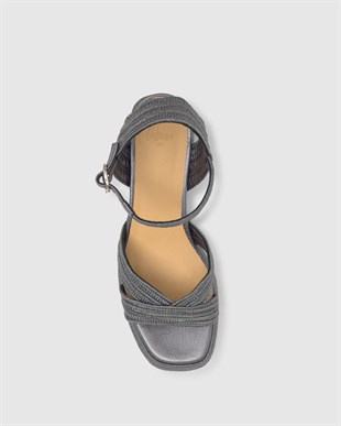 Gri Dolgu Topuklu Sandalet