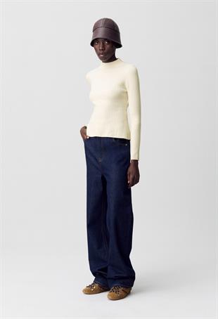 Ekru Sırt Dekolteli Triko