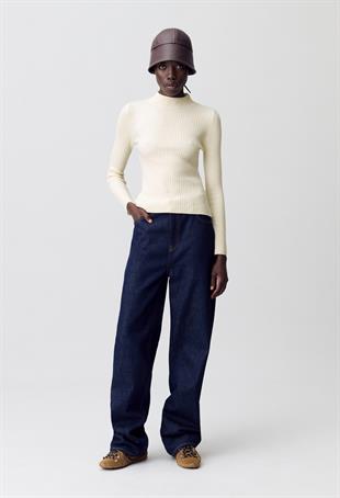 Ekru Sırt Dekolteli Triko