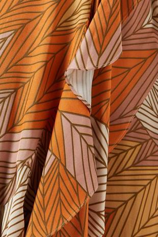 Kemer Detaylı Asimetrik Kesim Uzun Elbise