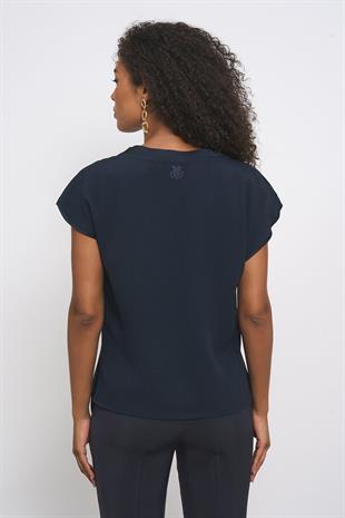 V Yaka Logo Detaylı Bluz