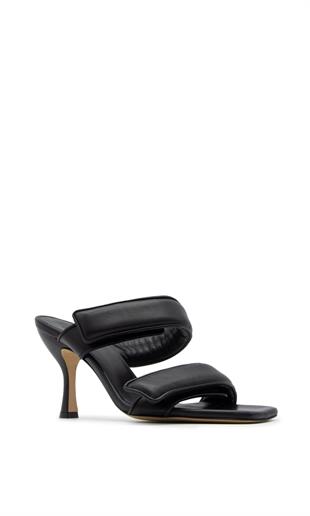 Çift Bantlı Siyah Topuklu Terlik