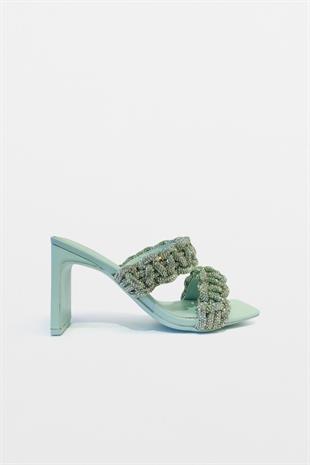 Yeşil Küt Burunlu Taşlı Topuklu Terlik