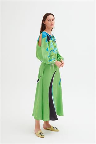 Omzu Açık İpek Uzun Elbise