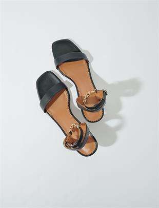 Bilekten Bağlamalı Topuklu Sandalet