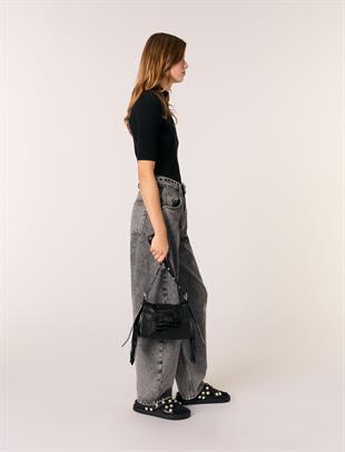 Boğazlı Yaka Siyah Triko