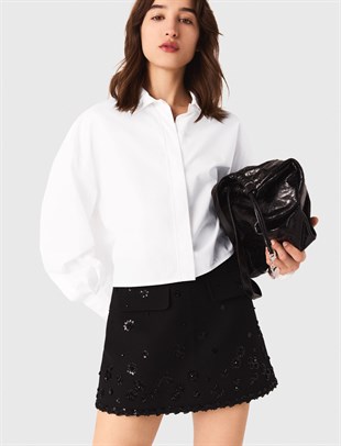 Boncuk Detaylı Siyah Şort Etek