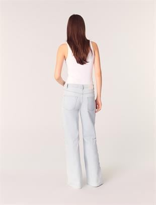 Cut Out Taş Detaylı Jean Pantolon