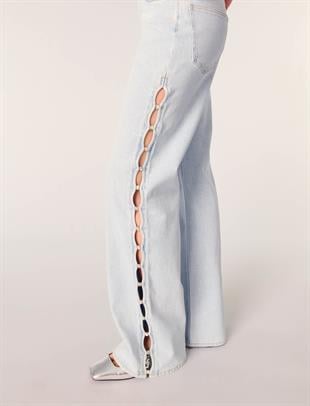 Cut Out Taş Detaylı Jean Pantolon