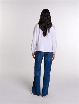 Dantel Detaylı Beyaz Gömlek