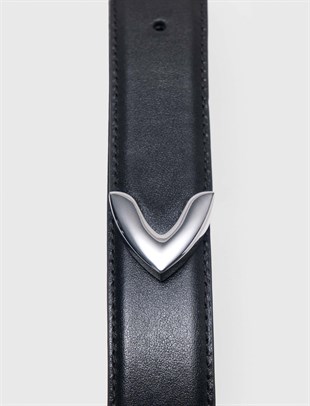 Gümüş Tokalı Siyah Deri Kemer