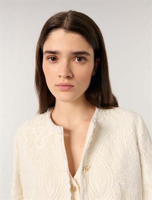 Güpür Detaylı Kısa Ceket