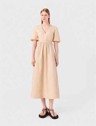 İşlemeli Bel Detaylı Bej Elbise