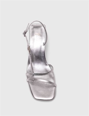 Metalik Gümüş Topuklu Sandalet