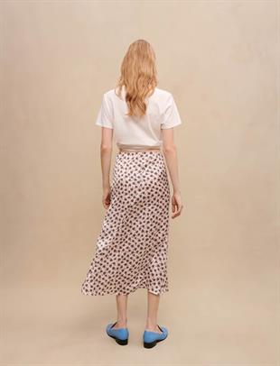 Önden Yırtmaçlı Saten Midi Etek