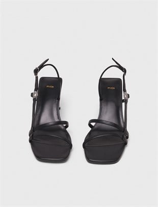 Siyah Bantlı Topuklu Sandalet