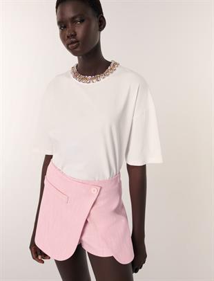 Takı İşlemeli Yakalı T-shirt