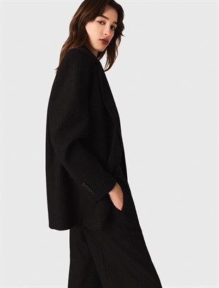 Taş İşlemeli Kemer Detaylı Ceket