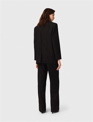 Taş İşlemeli Kemer Detaylı Ceket