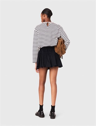 Taş Yaka Detaylı Crop T-shirt