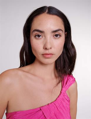 Tek Omuz Detaylı Üst