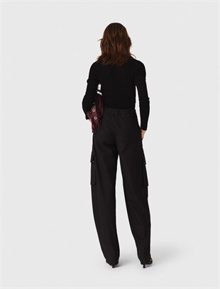 Uzun Kollu Siyah Triko