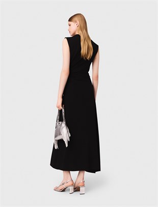 Uzun Yırtmaçlı Cut Out Elbise