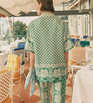 Yeşil İpek Gömlek