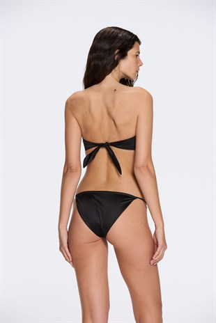 Siyah Bikini Altı
