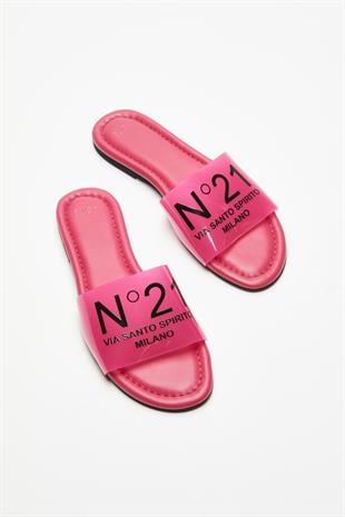 Pembe Logolu Kadın Terlik