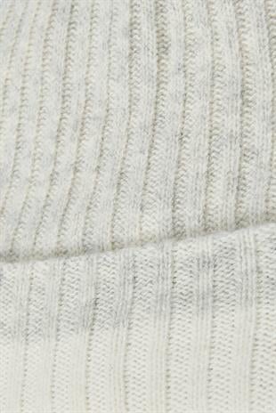 Açık Gri Yün Şapka