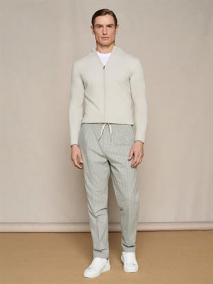 Gri Düz Kesim Çizgili Pantolon