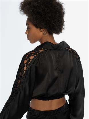 Güpür Geçişli Siyah Crop Gömlek