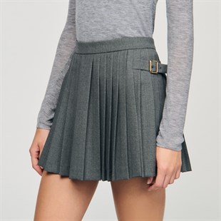 Bel Detaylı Piliseli Şort Etek