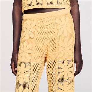 Çiçek Desenli Kroşe Pantolon