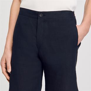 Düz Kesim Lacivert Şort