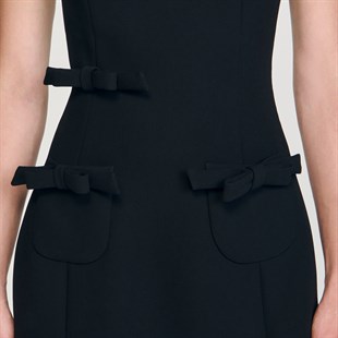 Fiyonk Geçişli Kare Yaka Elbise