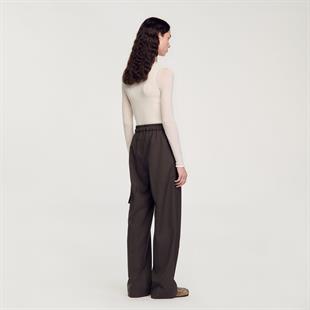 Kahverengi Cepli Rahat Kesim Pantolon