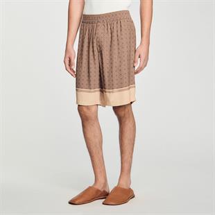 Kahverengi Cross Desenli Şort