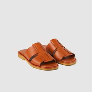 Kahverengi Deri Terlik